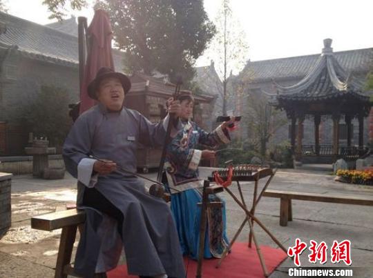 江苏邳州渔鼓民间艺人申遗无果唱红台儿庄古城