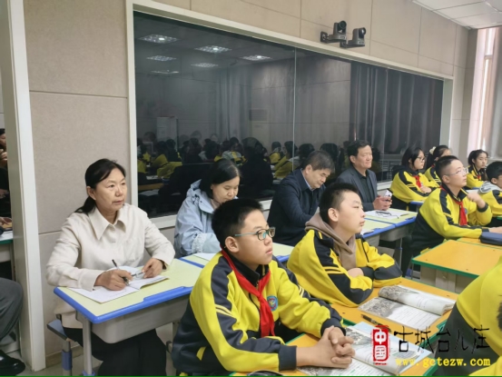 党员教师展风采 榜样引领育初心 - 鑫昌路小学新课堂达标展示课纪实（图）