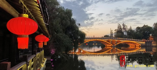 夜游台儿庄古运河：赏八大建筑风采，赴水乡寻梦之约（图）