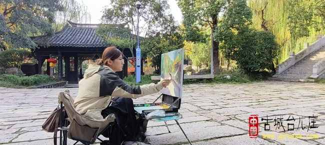山东艺术学院学子台儿庄古城写生：以画笔定格水乡建筑之美，点燃创作激情（图）