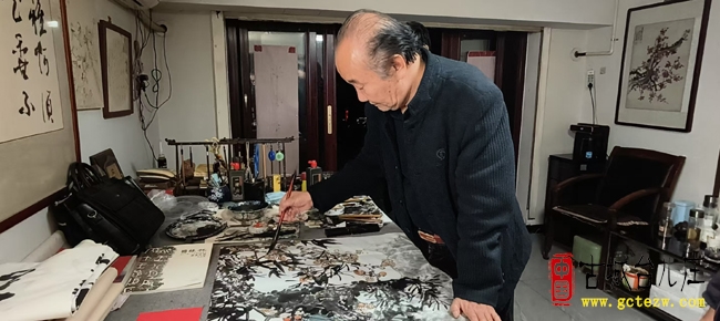 四位艺术家台儿庄墨香斋共绘《四友迎春图》 以笔寄情赞家乡之美（图）