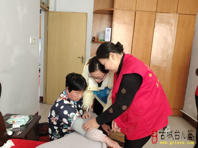 台儿庄区志愿服务进社区 国际志愿者日情系居民健康（图）