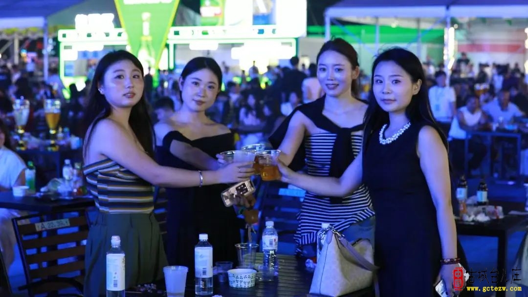 “青岛国际啤酒节·寻梦古城台儿庄”活动热闹非凡 持续升温（图）