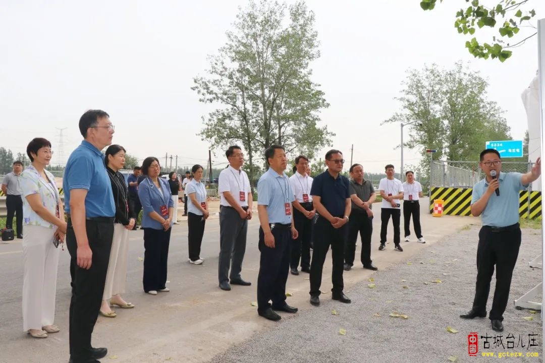 台儿庄区人大开展全区四好公路暨旅游公路建设与管护工作情况、惠民实事项目工作进展情况视察（图）