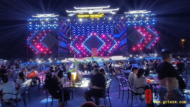 青岛国际啤酒节邂逅台儿庄古城，夏夜美食狂欢正当时（图）