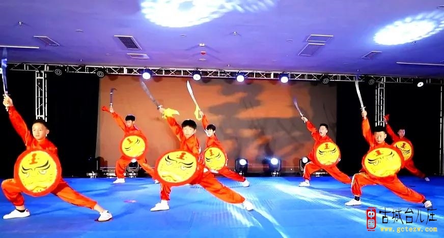 国术十年，薪火相传丨台儿庄古城国术馆2025暑假汇报展演温情上演（图）