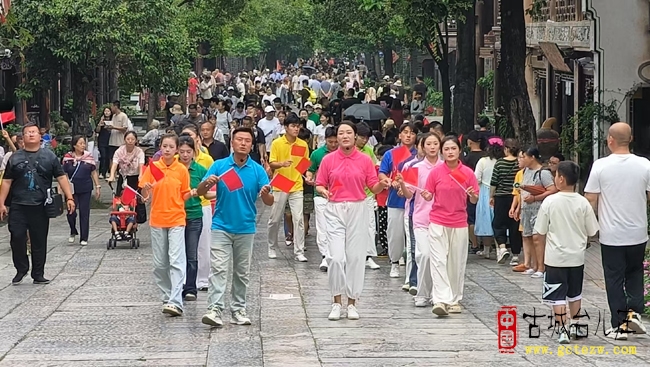 台儿庄古城：英雄与水乡共舞，游客沉醉“穿越”之旅（图）