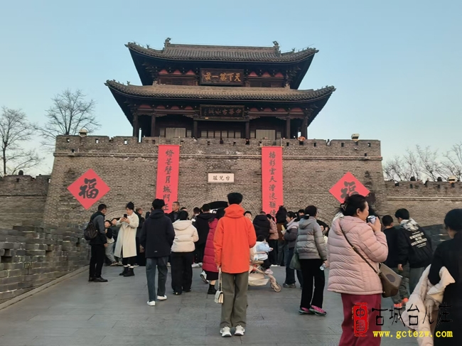 寻梦台儿庄 水乡过大年：大年初二古城年味浓，画舫歌声迎新春（图）