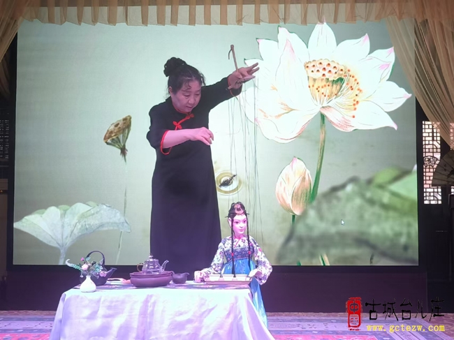 丝线牵古韵 匠心润古城丨62岁温州非遗大师翁士升提线木偶惊艳台儿庄（图）