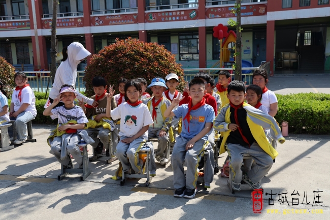 涧头集镇刘庄小学春季运动会（图）