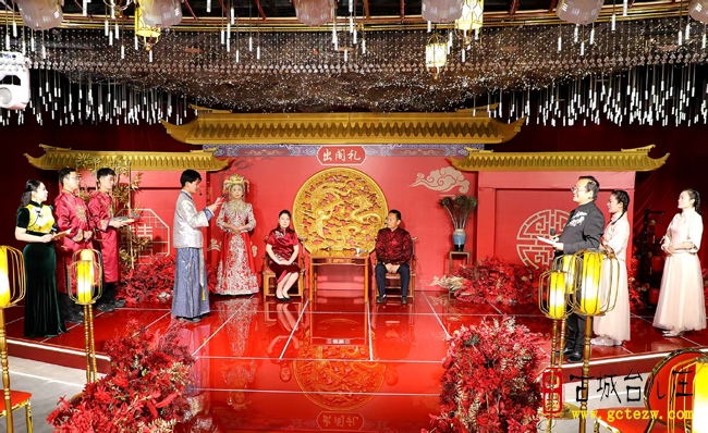 弘扬中华传统婚俗文化丨台儿庄大酒店倾情演绎出阁礼（图）