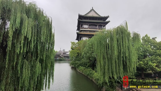 烟雨润古城 寻梦忆峥嵘丨南京游客雨中邂逅最美台儿庄（图）