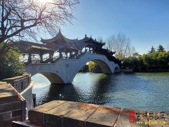 《台儿庄古城》作者：席福山